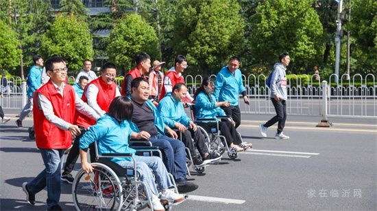 臨沂市第十三屆全民健身運(yùn)動會開幕式暨“房源集團(tuán)杯”第七屆萬人健步行活動圓滿舉